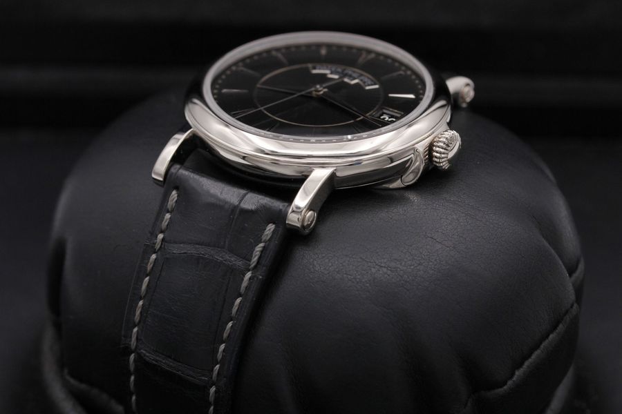 Patek Philippe Calatrava 5153G-001